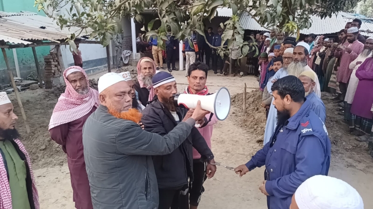  মায়ের জানাজায় যুবলীগ কর্মী মিন্নত